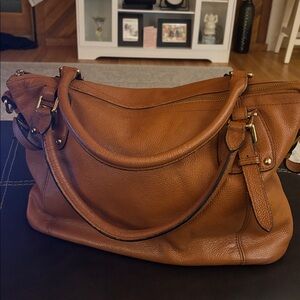 Classic Tan Leather Shoulder Bag